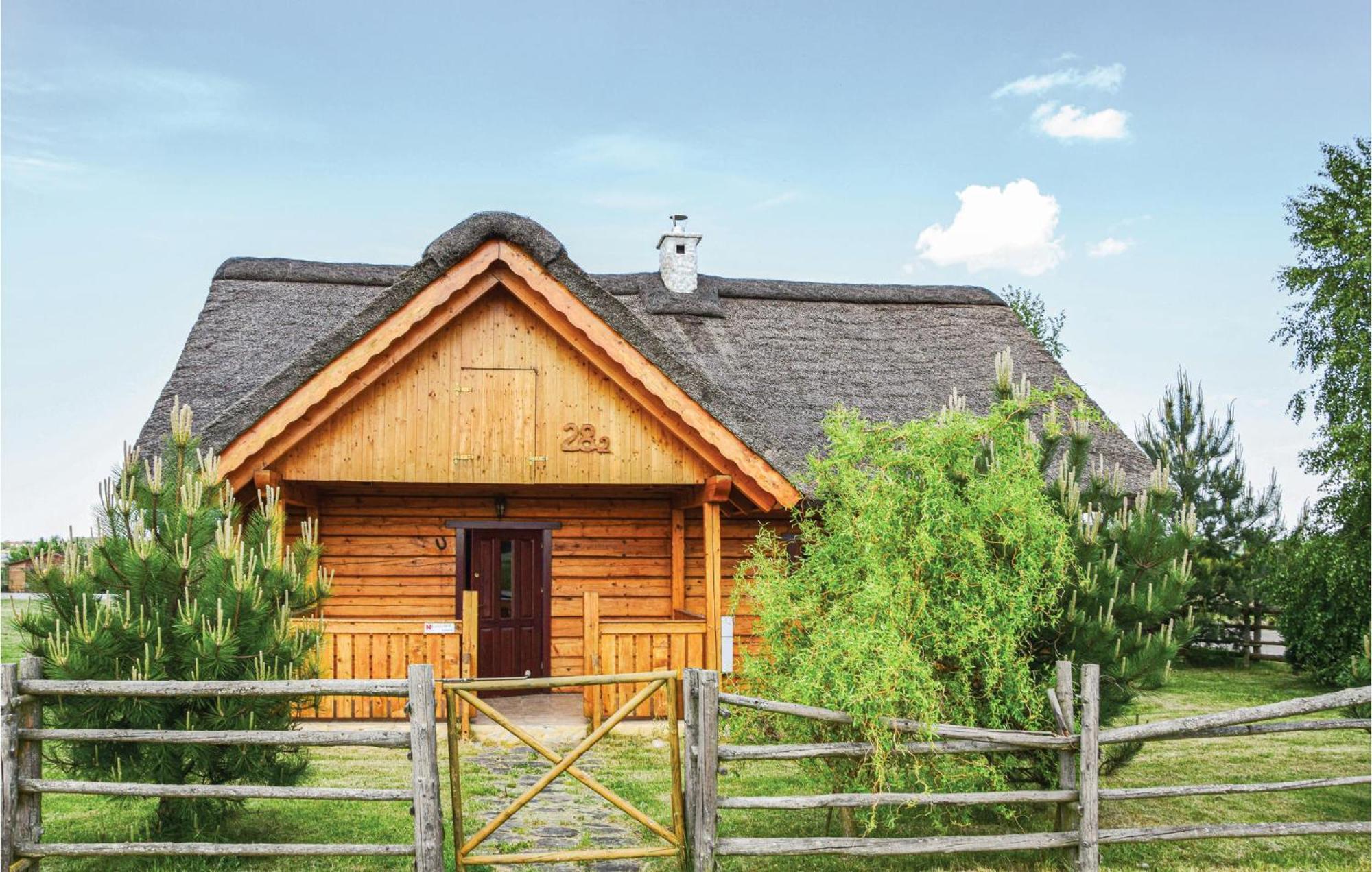 3 Bedroom Cozy Home In Mscice Podamirowo Esterno foto
